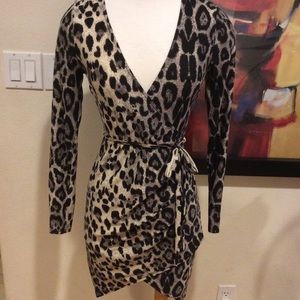 Sexy dress Leopard print dress. Sz small. Like new